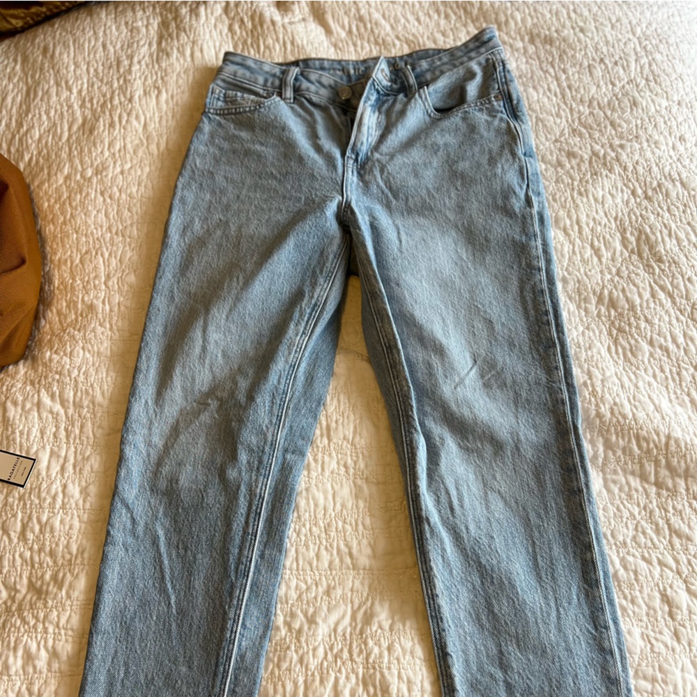 American Eagle Mom Straight Jeans